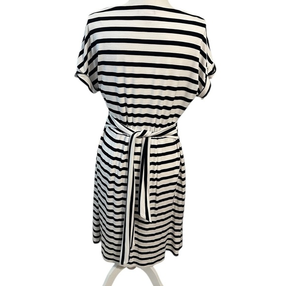 Chaps Women's Short Sleeves Crewneck Knit Black & White Striped Dress M Preppy - Picture 6 of 12